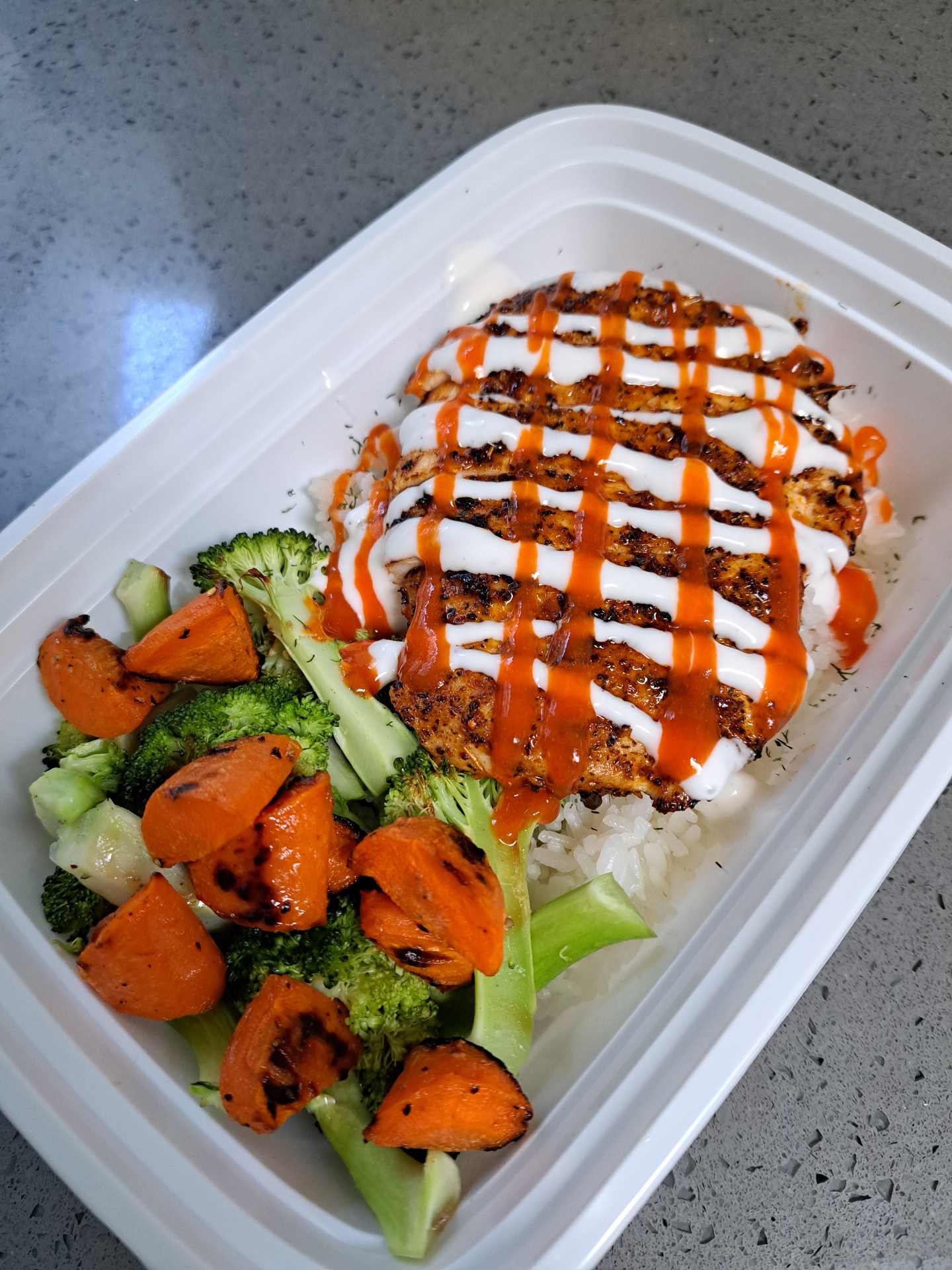 Blackened Chicken Tzatziki Hot Sauce, Rice & Roasted Veg