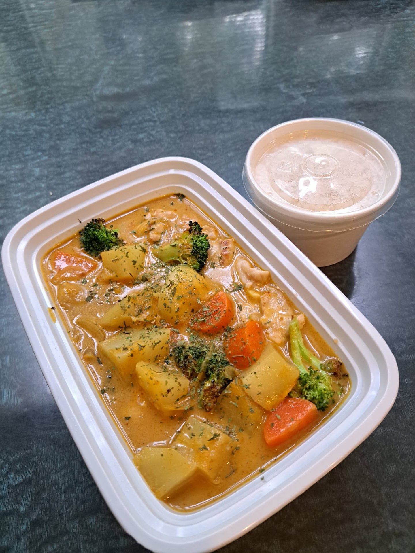 Yellow Thai Chicken Curry with Rice